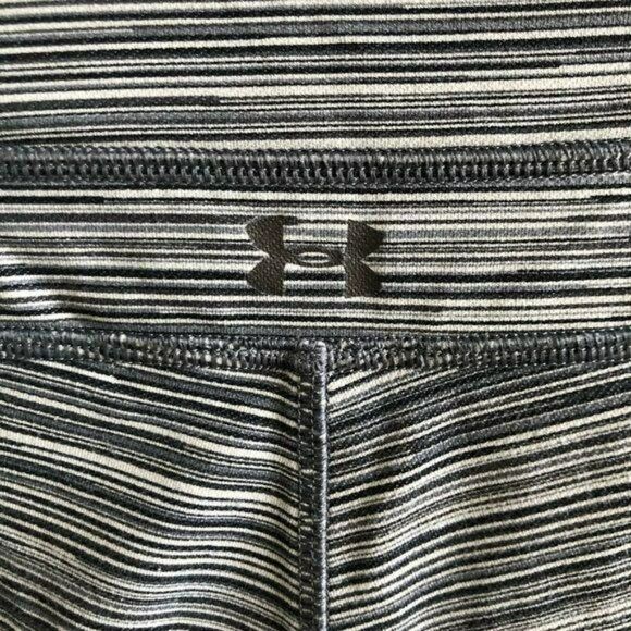 Under‎ Armour Leggings Capri Gray and White, S - Picture 4 of 5